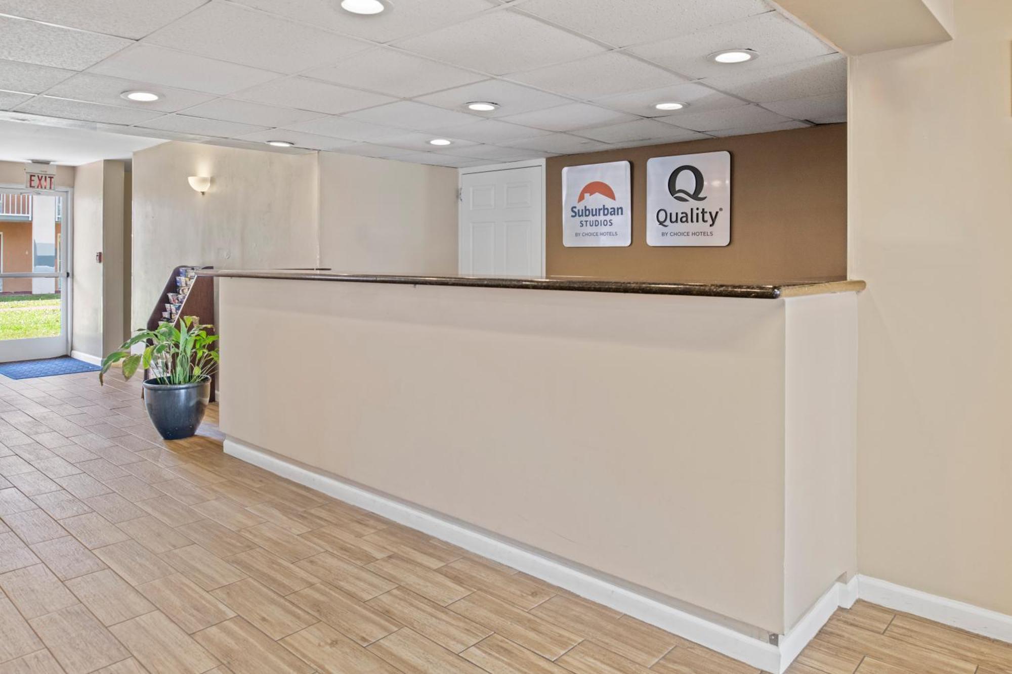 Quality Inn Kingsland Exteriör bild